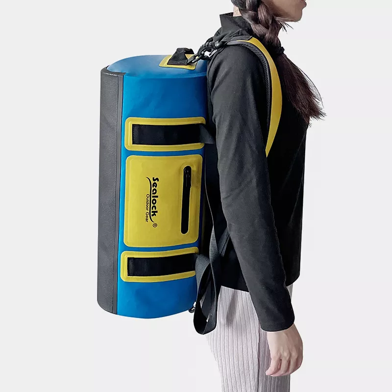 Waterproof Duffel Bag na may Airtight Zipper vs Roll Top Closure