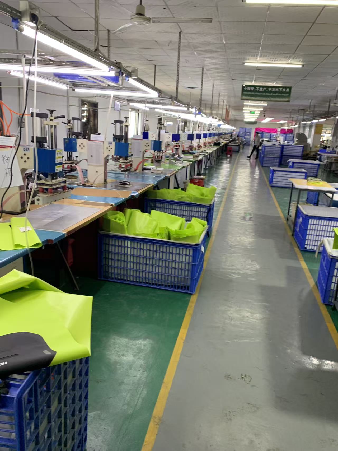 Sa Loob ng Production Run: Paano Nabubuo ang Hi-Vis Waterproof Motorcycle Bag sa Sealock